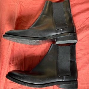 Everlane modern Chelsea boot black